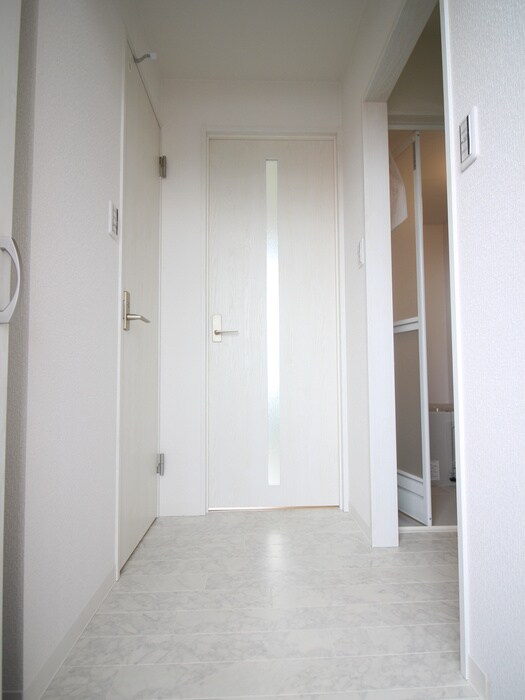 物件内観写真13　(廊下)