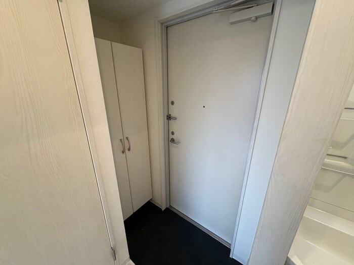物件内観写真14　(玄関)