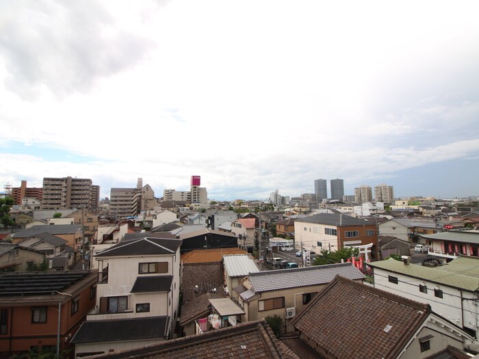 物件内観写真16　(室内からの展望)