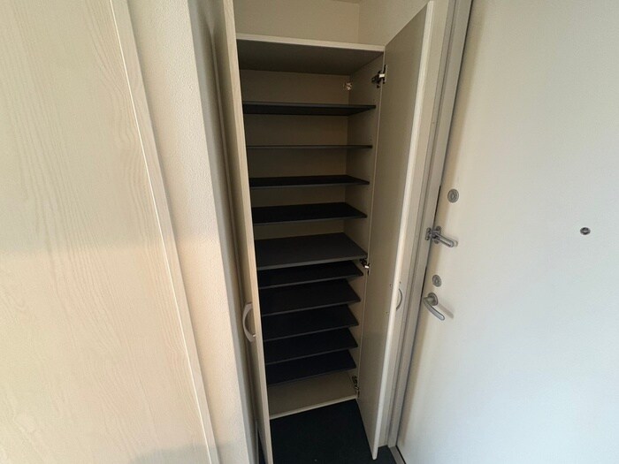 物件内観写真17　(靴箱)