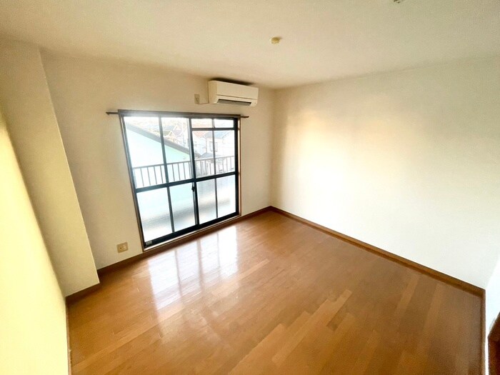 物件内観写真8　(居室)