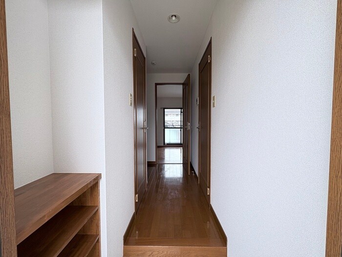 物件内観写真17　(廊下)