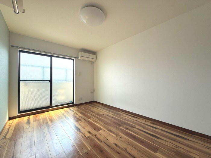 物件内観写真13　(居室)