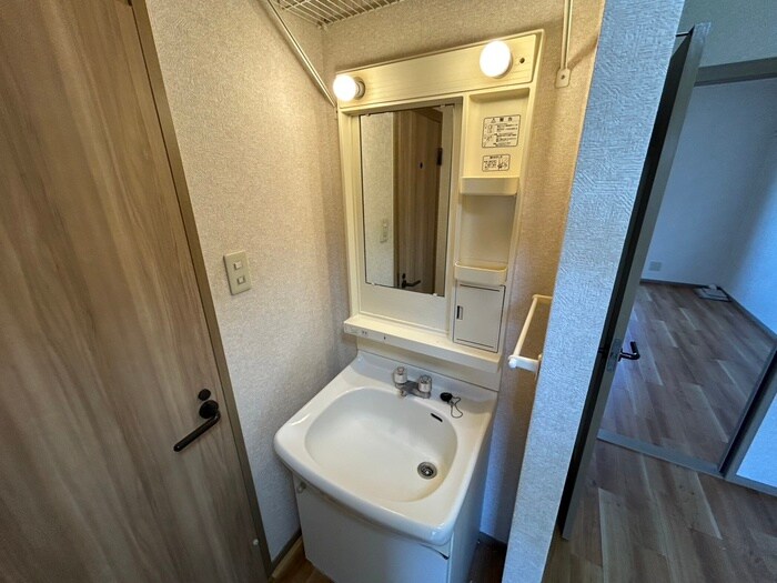 物件内観写真10　(洗面)