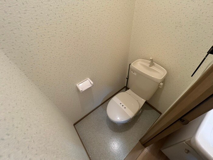 物件内観写真12　(トイレ)