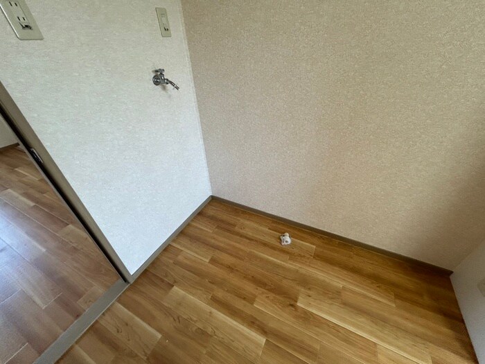 物件内観写真12　(洗濯機置場)