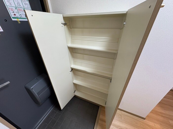 物件内観写真18　(靴箱)