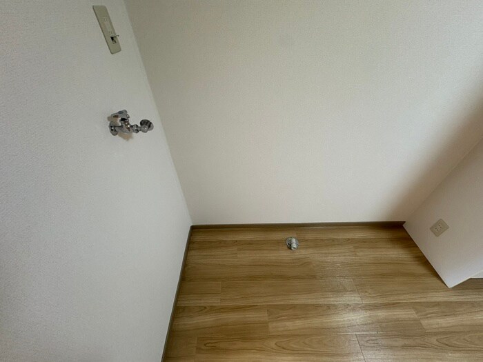 物件内観写真20　(洗濯機置場)