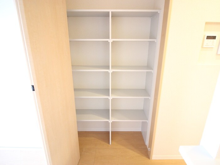 物件内観写真14　(収納)