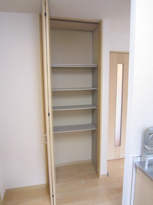 物件内観写真21　(収納)