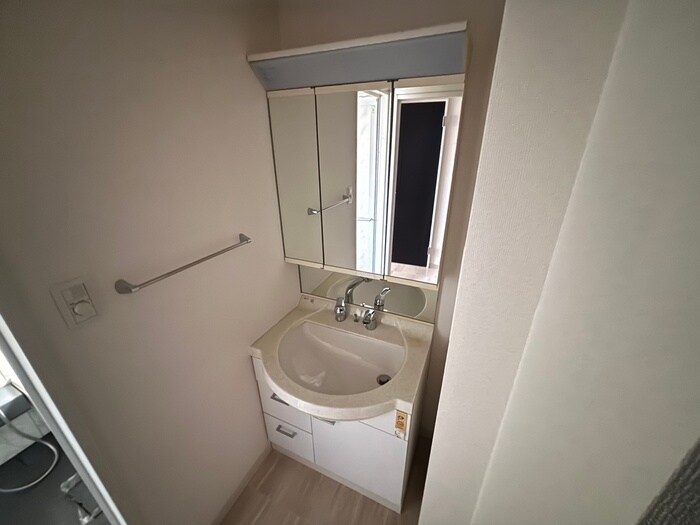 物件内観写真12　(洗面)