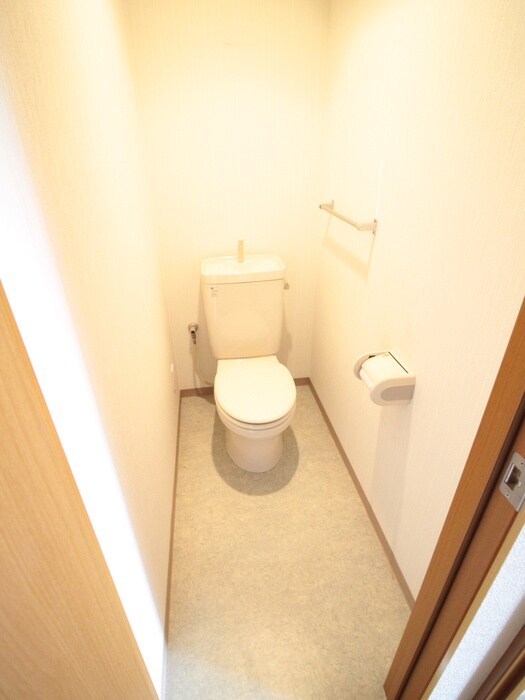 物件内観写真8　(トイレ)