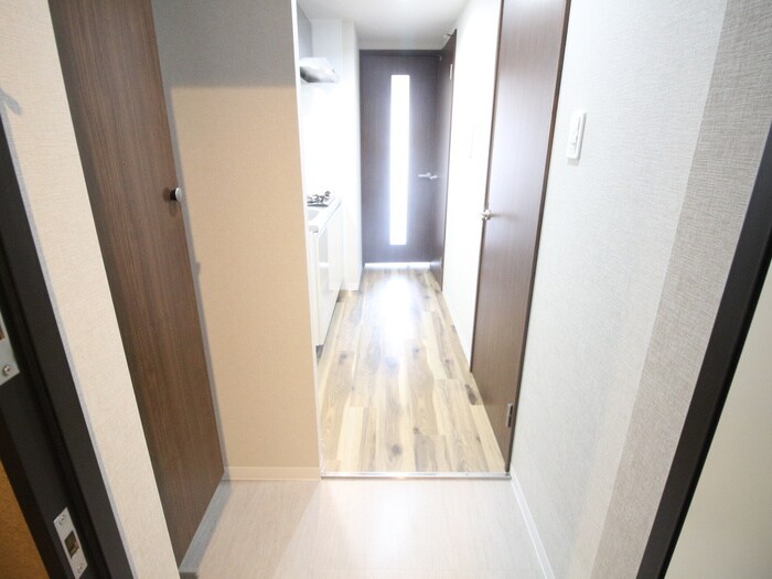 物件内観写真17　(廊下)