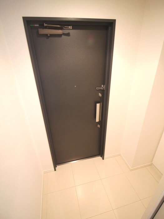 物件内観写真11　(玄関)