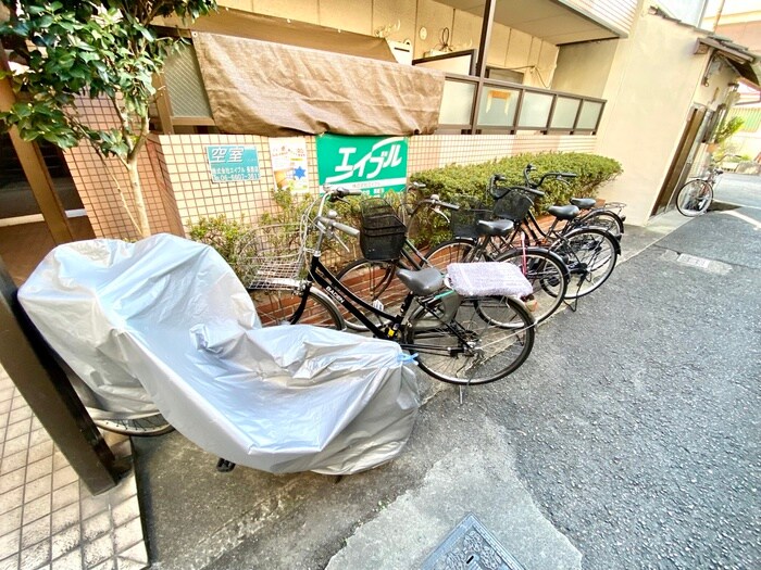 プレミール清水丘の駐輪場