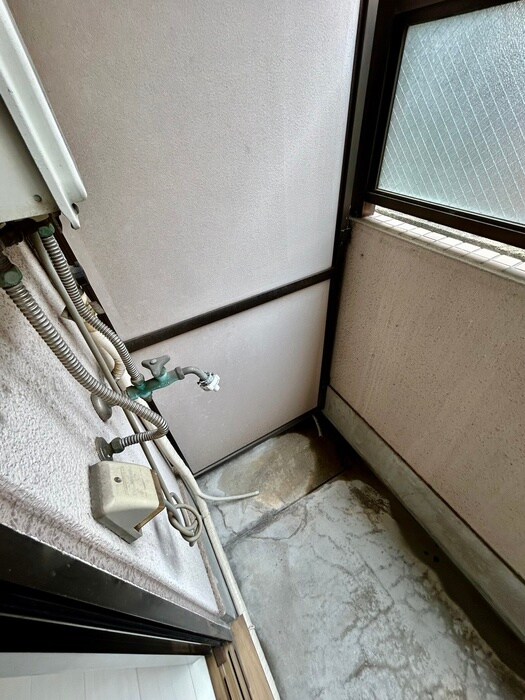 プレミール清水丘の洗濯機置場