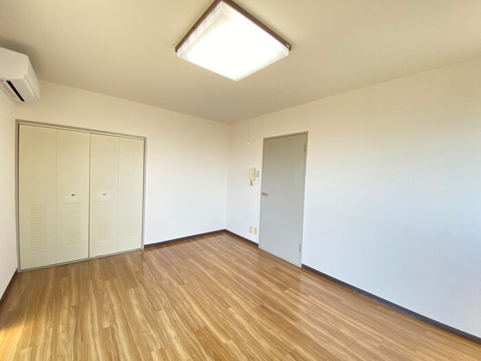 物件内観写真13　(居室)