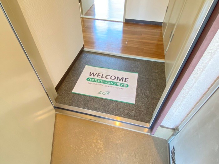 物件内観写真16　(玄関)