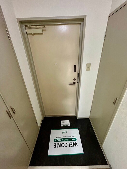物件内観写真17　(玄関)