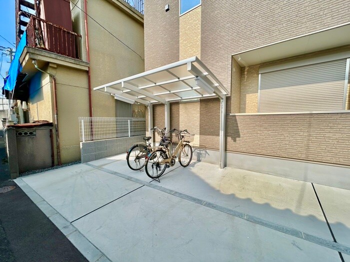 物件外観写真3　(駐輪場)