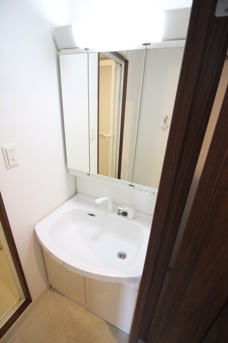 物件内観写真9　(洗面)