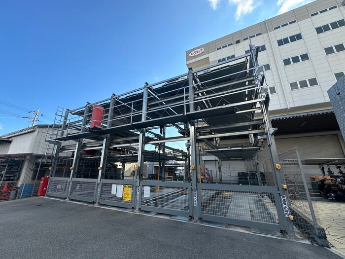 物件外観写真4　(駐車場)