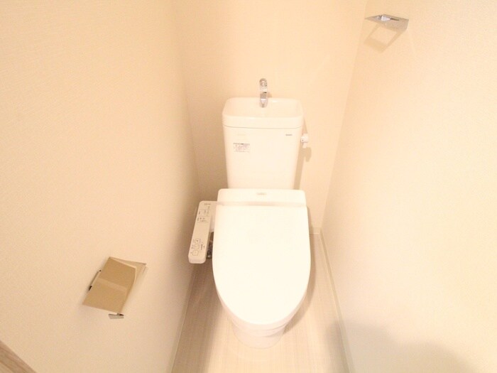 物件内観写真9　(トイレ)