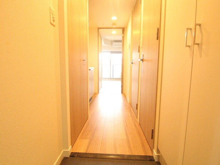 物件内観写真14　(廊下)