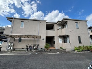 ロハス西向日外観写真