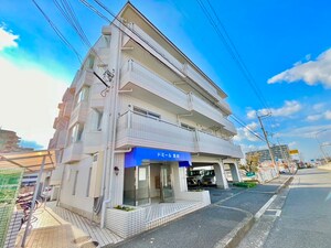 ドミ－ル真紀外観写真