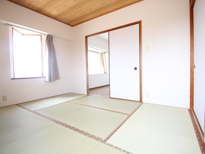 物件内観写真9　(居室)