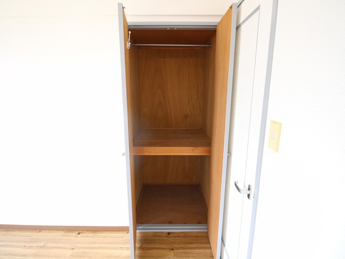 物件内観写真12　(収納)