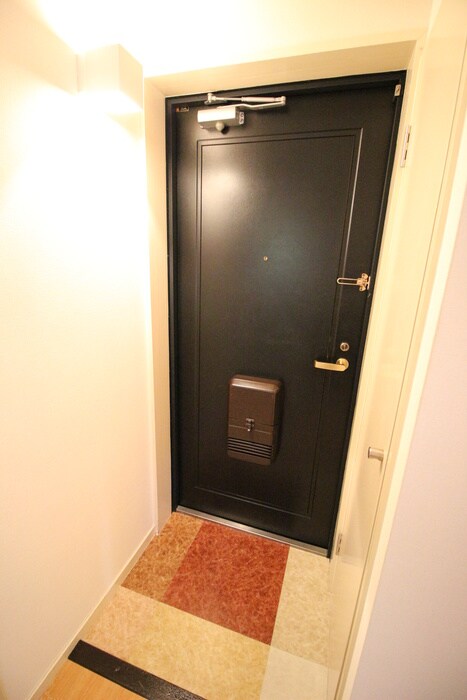 物件内観写真13　(玄関)