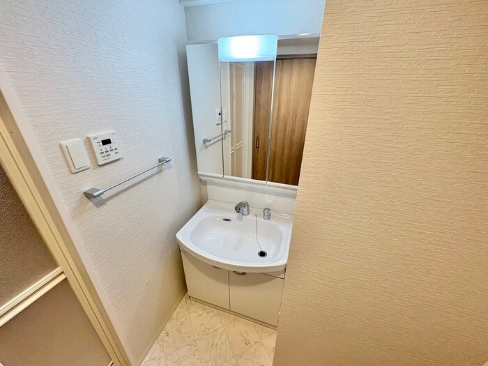 物件内観写真12　(洗面)