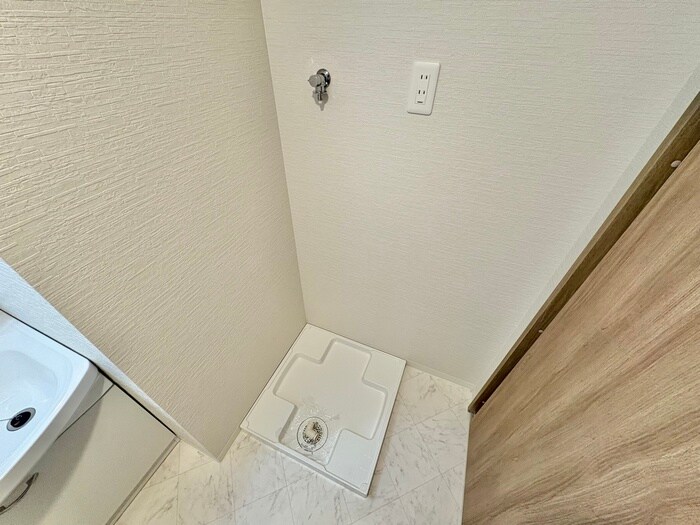 物件内観写真13　(洗濯機置場)