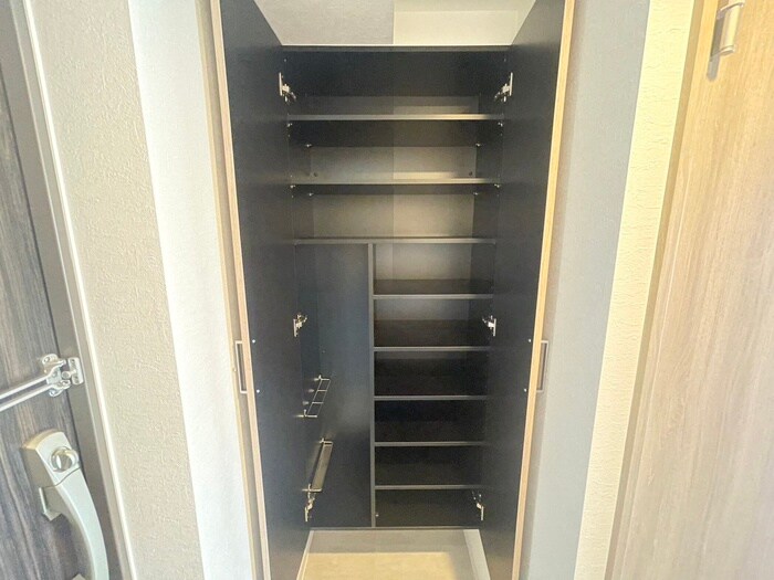 物件内観写真13　(靴箱)