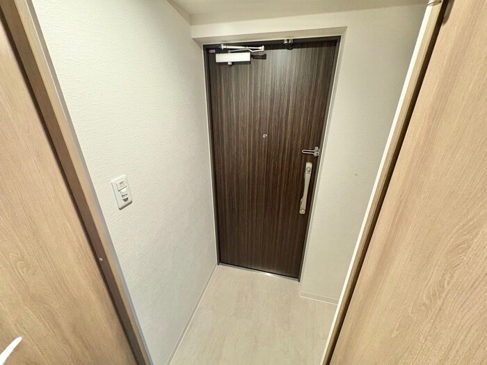 物件内観写真14　(玄関)