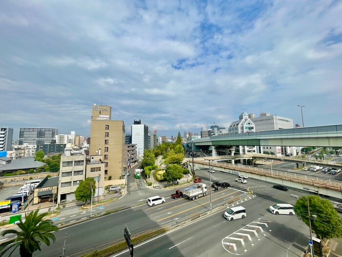 物件内観写真22　(室内からの展望)