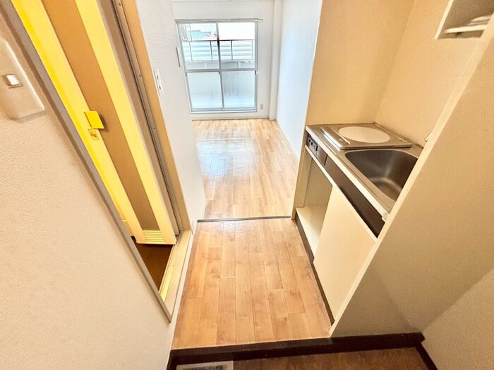 物件内観写真9　(洗濯機置場)