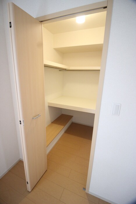 物件内観写真14　(収納)