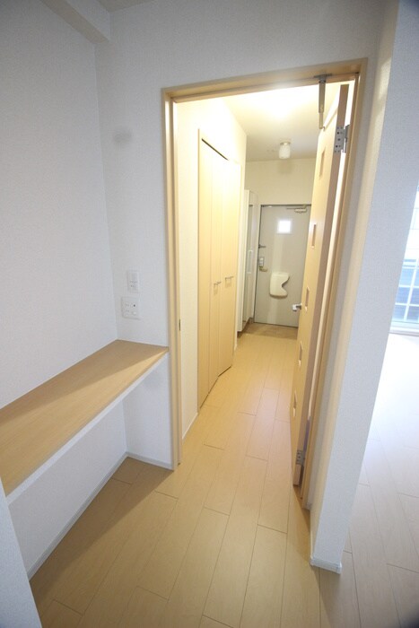 物件内観写真18　(廊下)