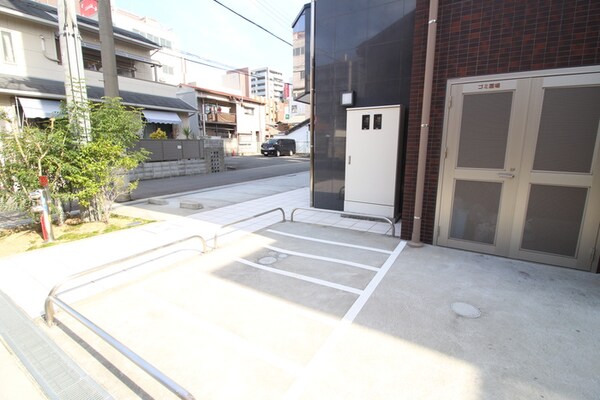 バイク置き場