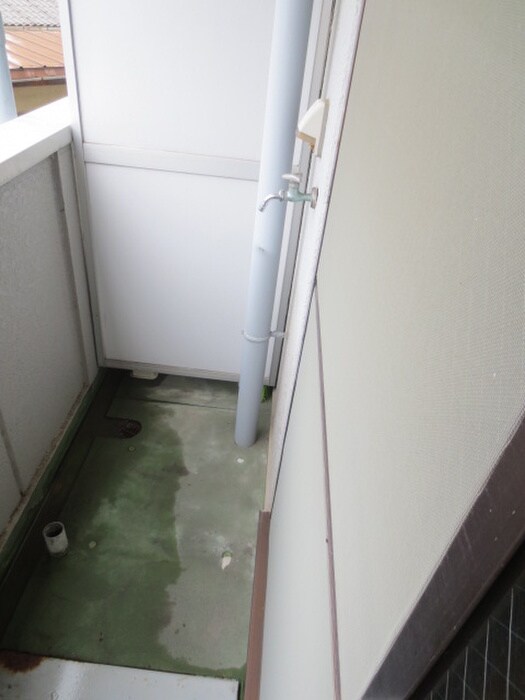 物件内観写真15　(洗濯機置場)