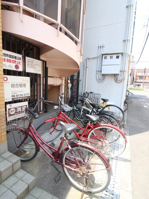 物件外観写真6　(駐輪場)