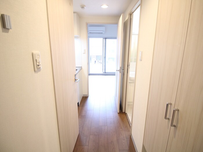 物件内観写真17　(廊下)
