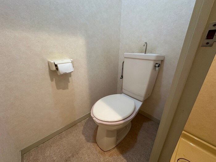 物件内観写真11　(トイレ)