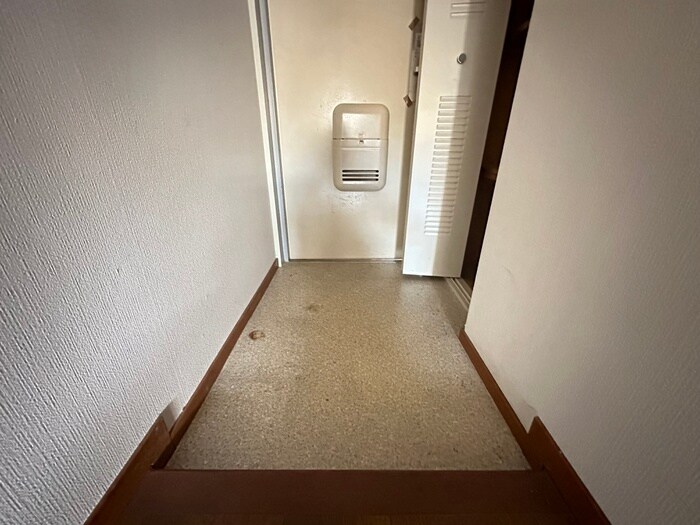 物件内観写真15　(玄関)