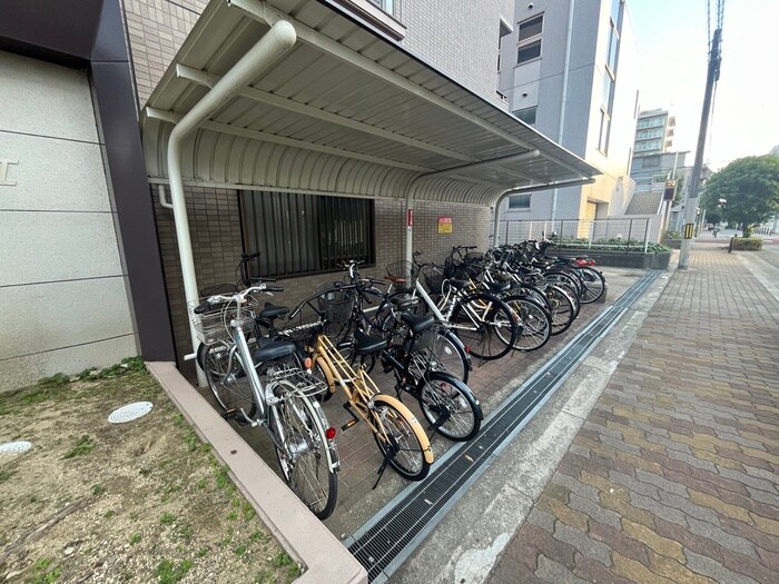 物件外観写真5　(駐輪場)