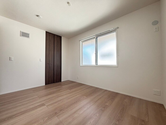 物件内観写真9　(居室)