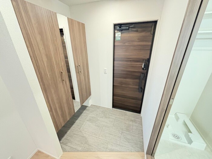 物件内観写真15　(玄関)